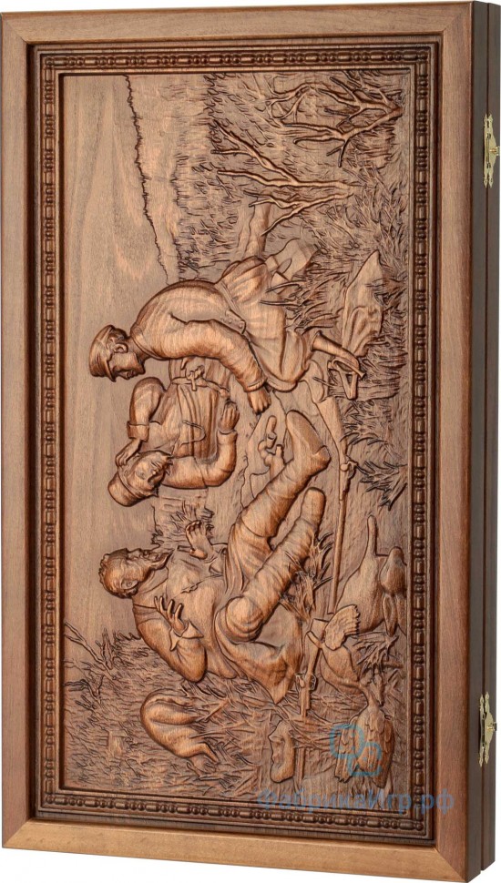Деревянные резные нарды "Охотники на привале" бук патина (50x58см)